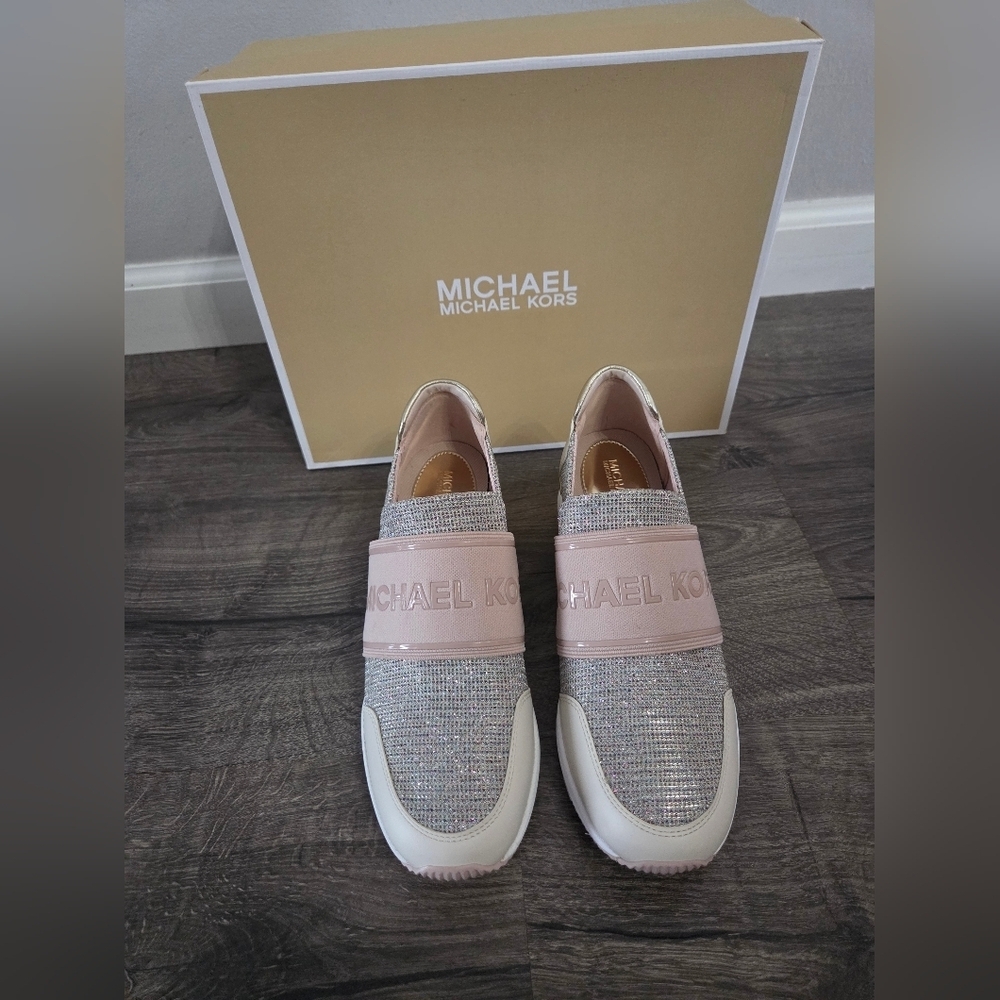 Michael Kors Women's Sneakers Size 6.5 NEW - Picture 2 of 9